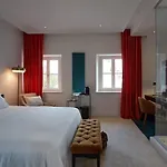 The Townhouse 4*