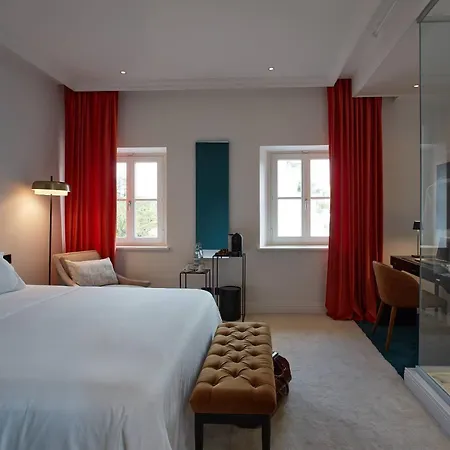 The Townhouse 4*
