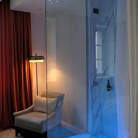 The Townhouse 4*