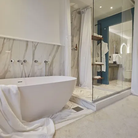 The Townhouse 4*